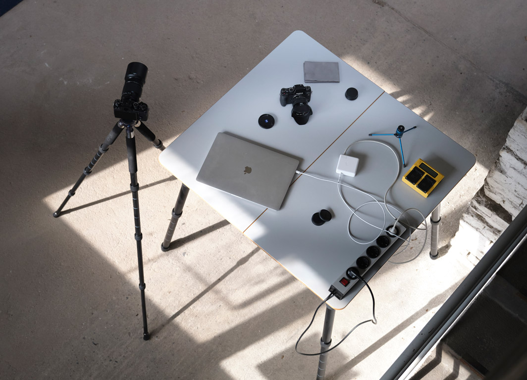 Quadro Table Multifunktionstisch mit 3-Segment Carbonbeinen + HG-Halter Quadro Table Multifunktionstisch mit 3-Segment Carbonbeinen + HG-Halter