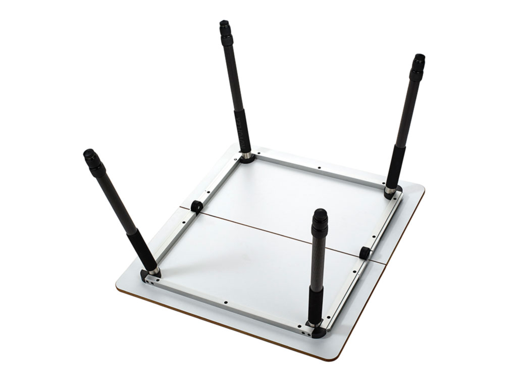 Quadro Table Multifunktionstisch mit 3-Segment Carbonbeinen + HG-Halter Quadro Table Multifunktionstisch mit 3-Segment Carbonbeinen + HG-Halter